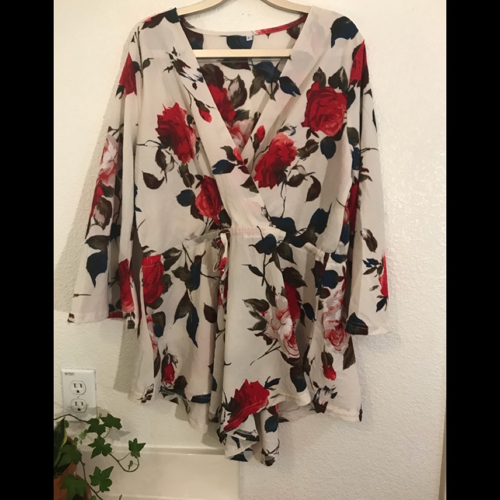 Long Sleeved Floral Print Short Romper